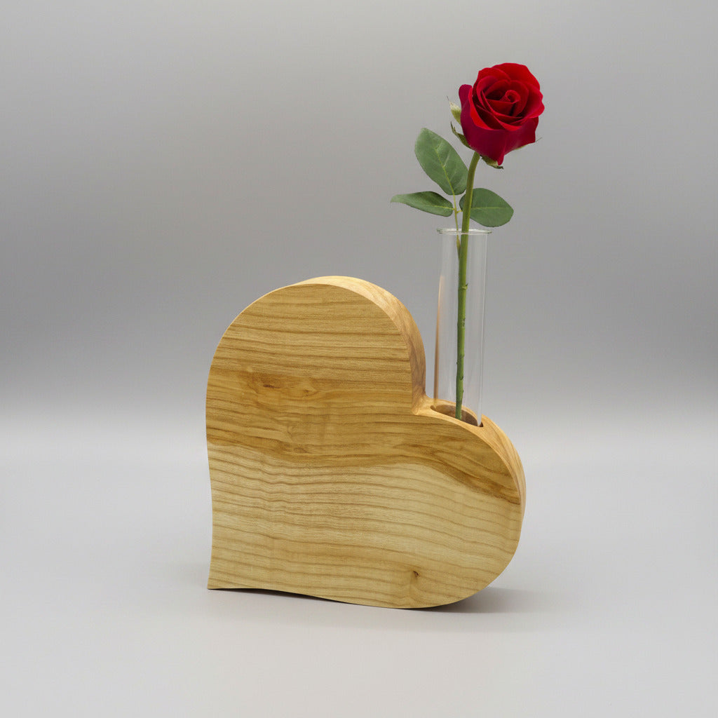 Holz-Herzvase Esche massiv geölt