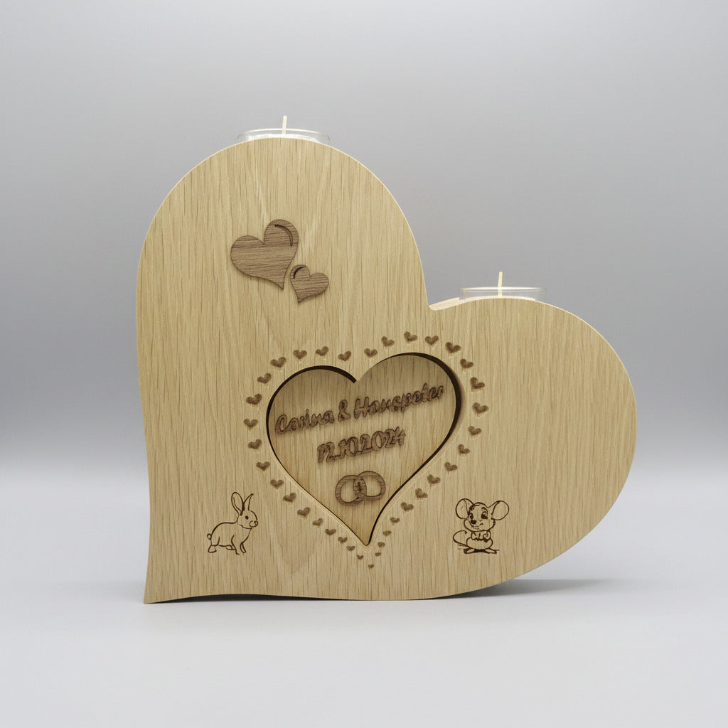 Hochzeitsherz Eiche massiv, Herz als Ringbox mit Herzchengravur – im Deko-Setting