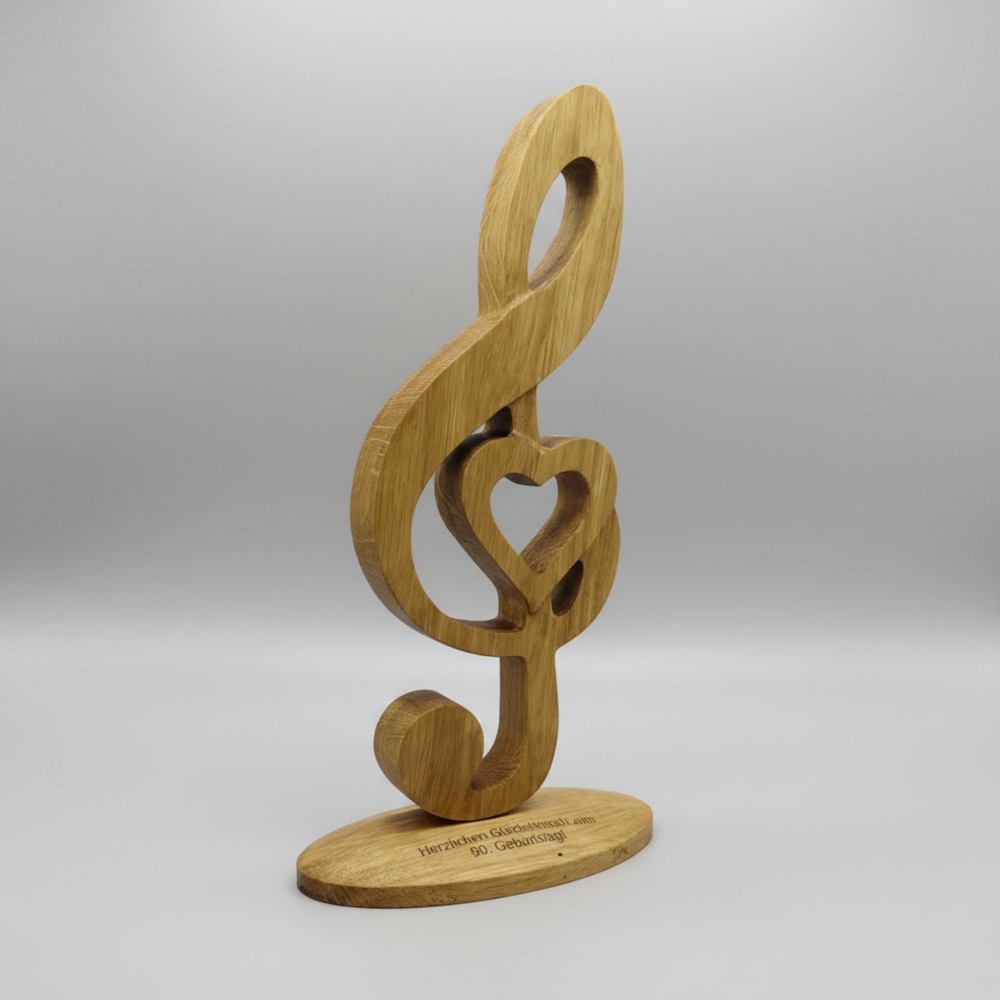 Violinschlüssel mit Herz aus Eiche, stehend