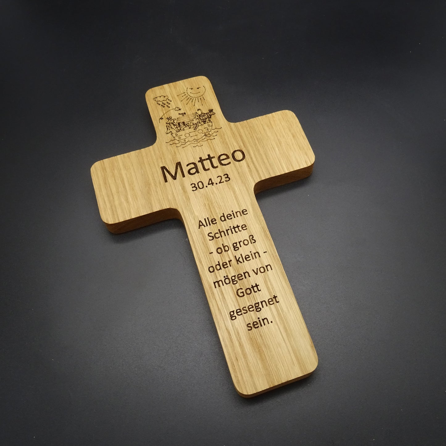 Taufkreuz mit Gravur, Eiche massiv, geölt