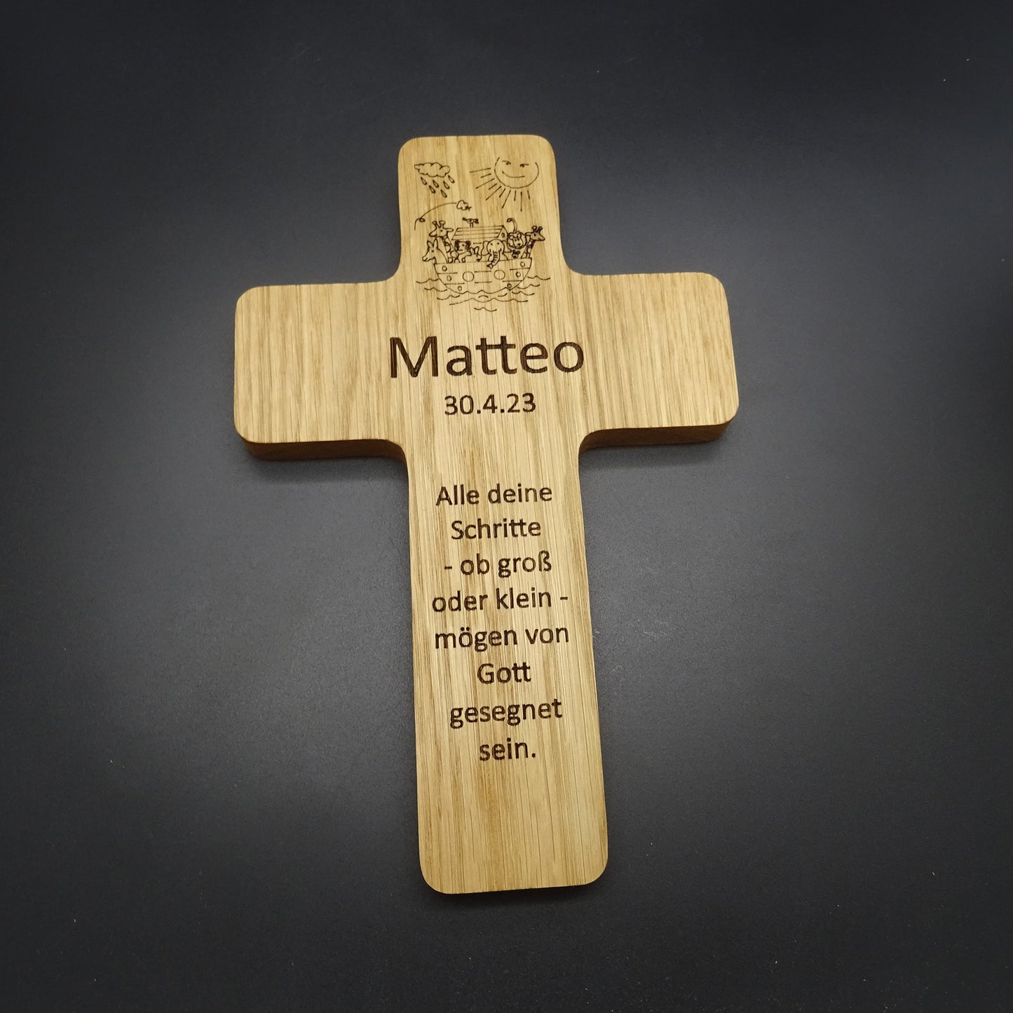 Taufkreuz mit Gravur, Eiche massiv, geölt