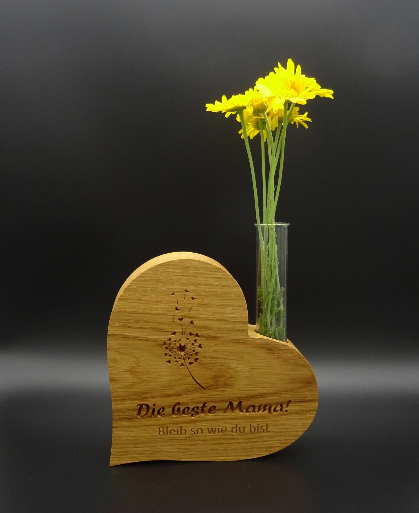 Holz-Herzvase Eiche massiv geölt mit Gravur für Mama`s