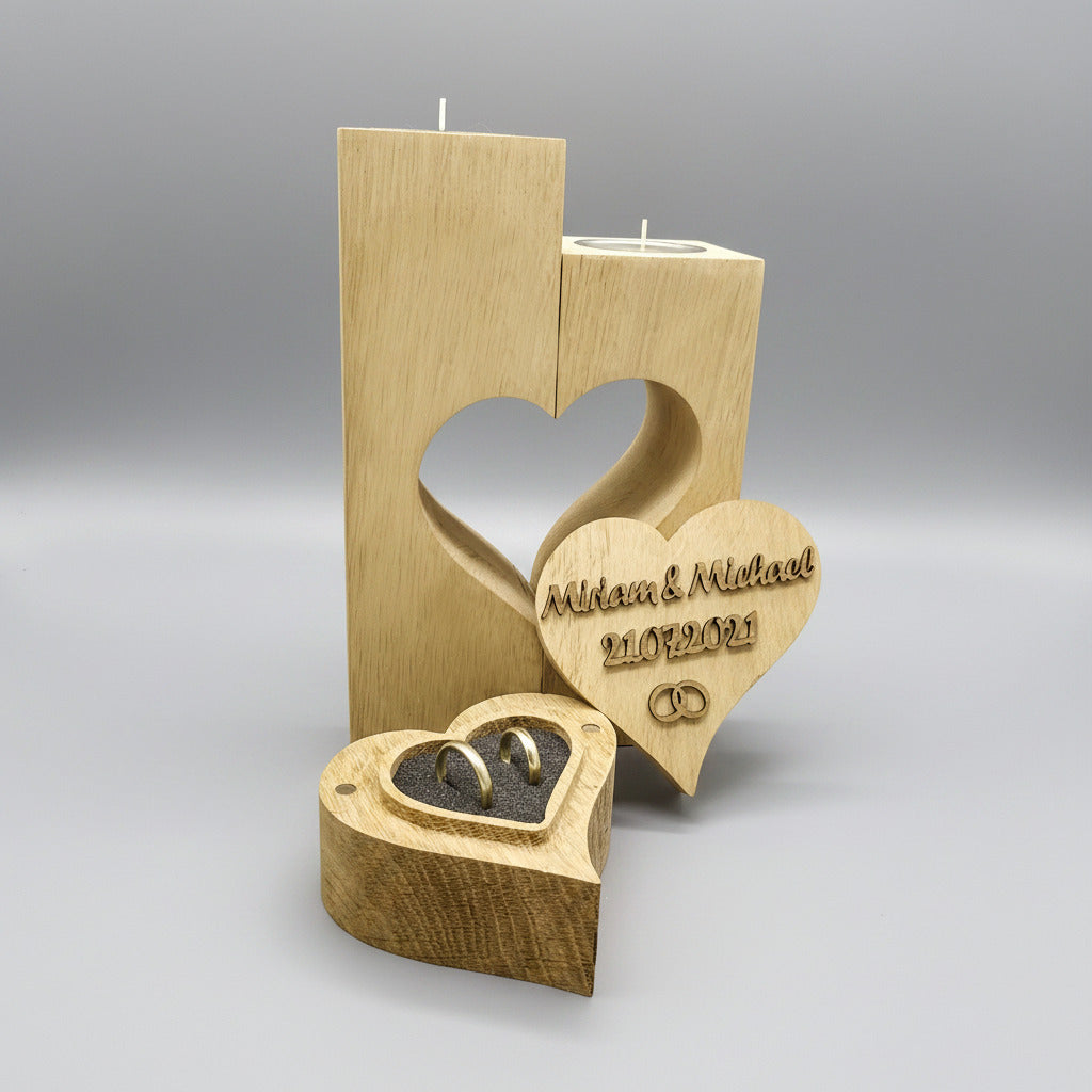 Hochzeitskerze aus Eiche massiv, herausnehmbares Herz optional als Ringbox, mit Namen und Datum – Seitenansicht
