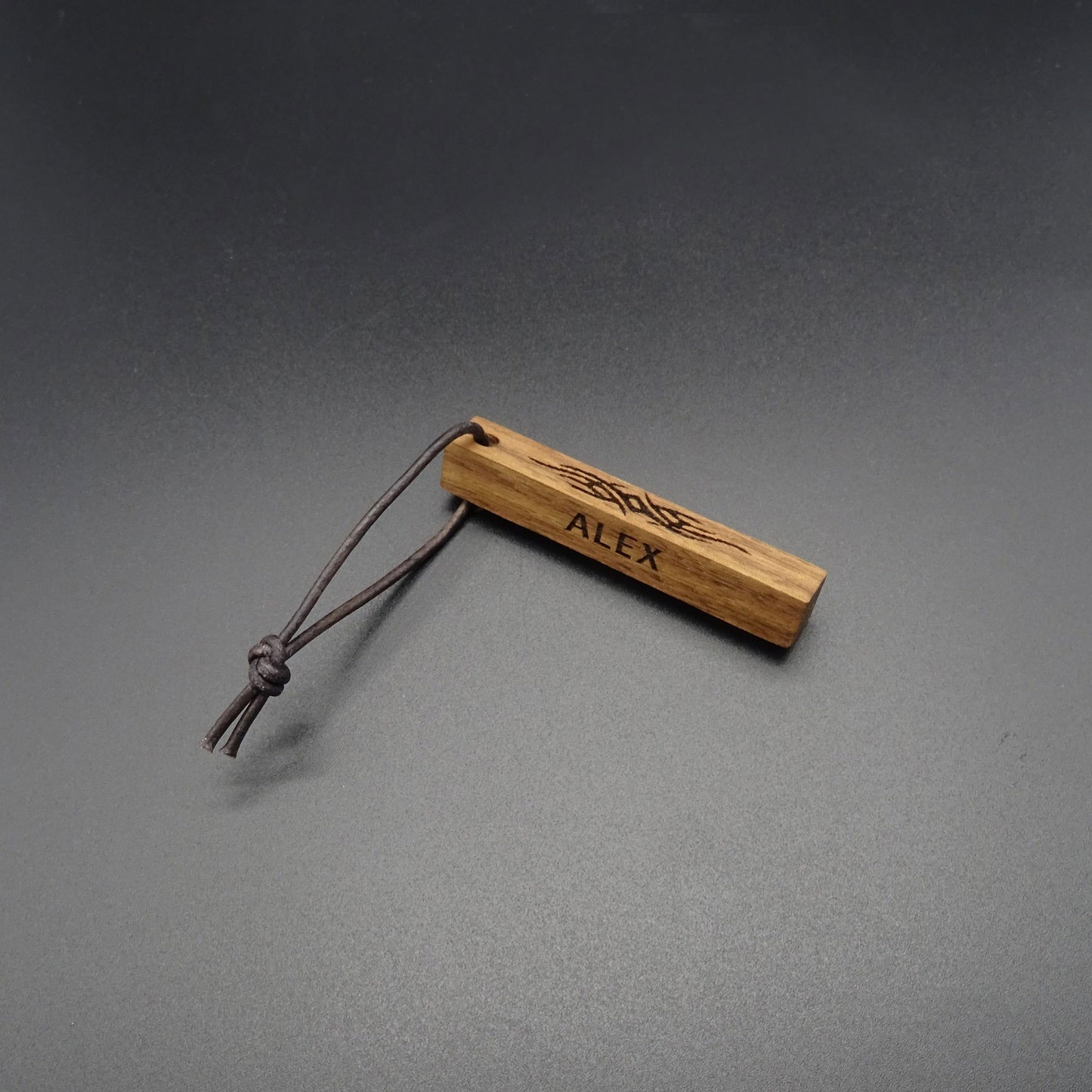 Personalisierter Schlüsselanhänger aus Holz Geschenk.