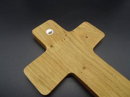 Taufkreuz mit Gravur, Eiche massiv, geölt